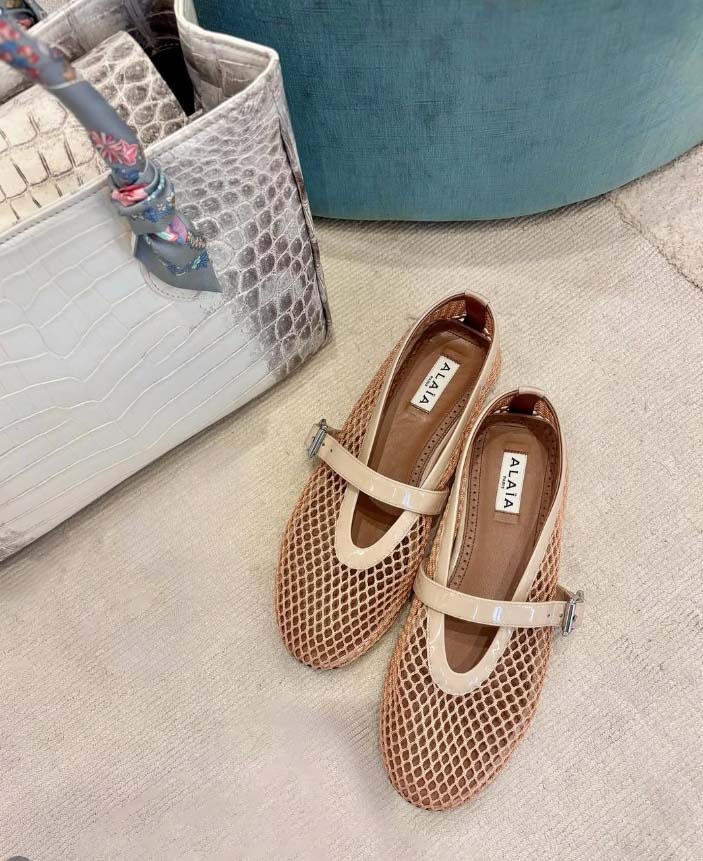 Instagram : @enrica_cassani_personalshopper